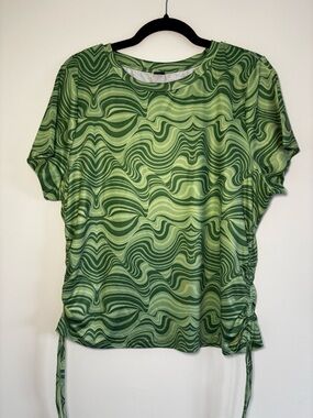 SHEIN Green Swirl Short-Sleeve Tee